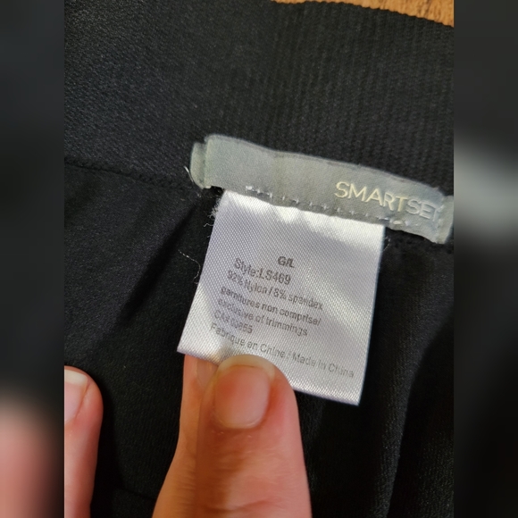 FREE WITH BUNDLE Smart Set cropped leggings - Picture 4 of 8